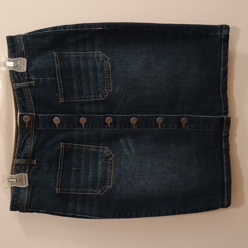 2/$20 Kenneth Cole Reaction Blue Denim Skirt Sz8